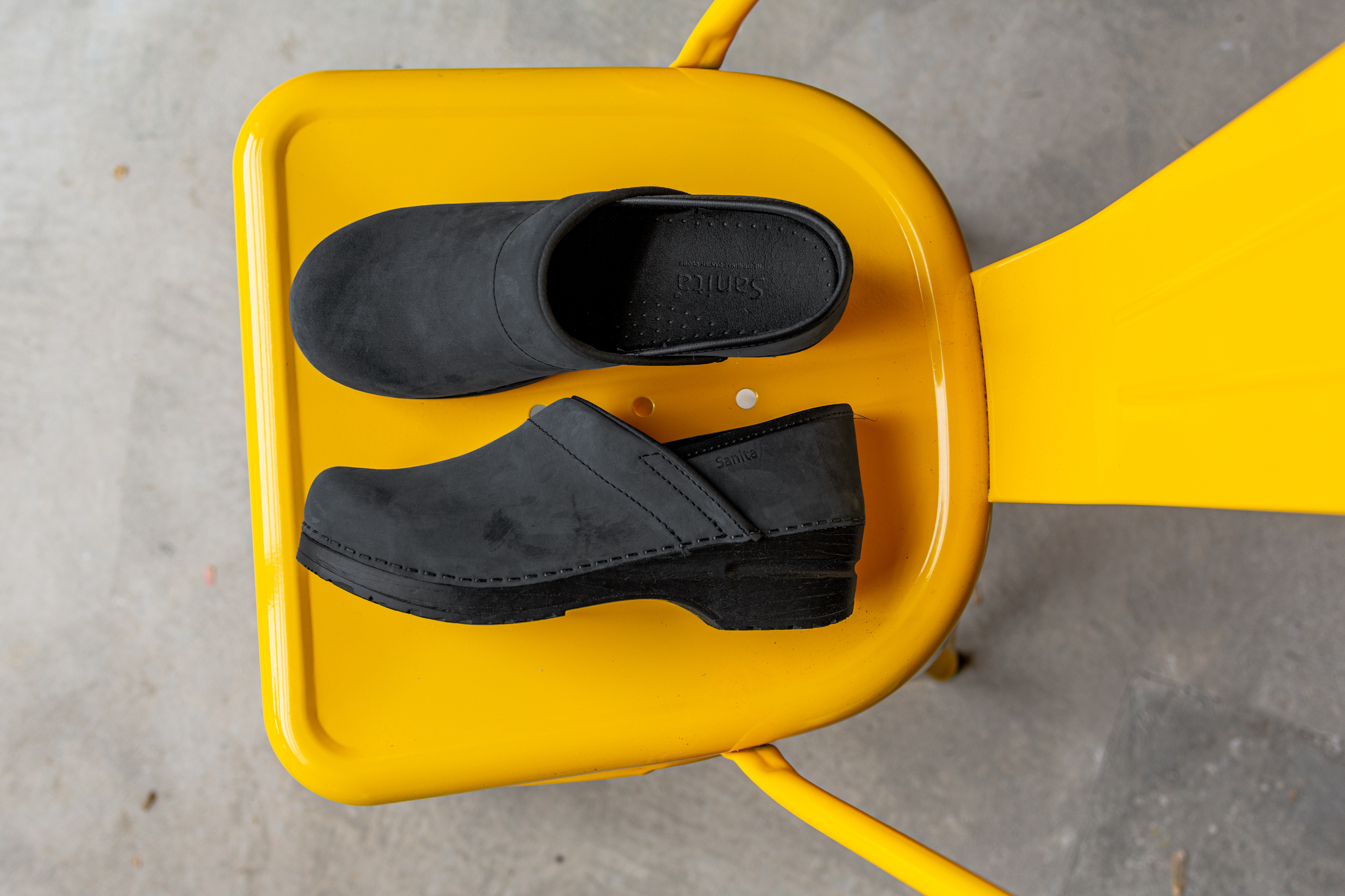 Pro. Oiled Leather Men's Clog in Black - Sanita