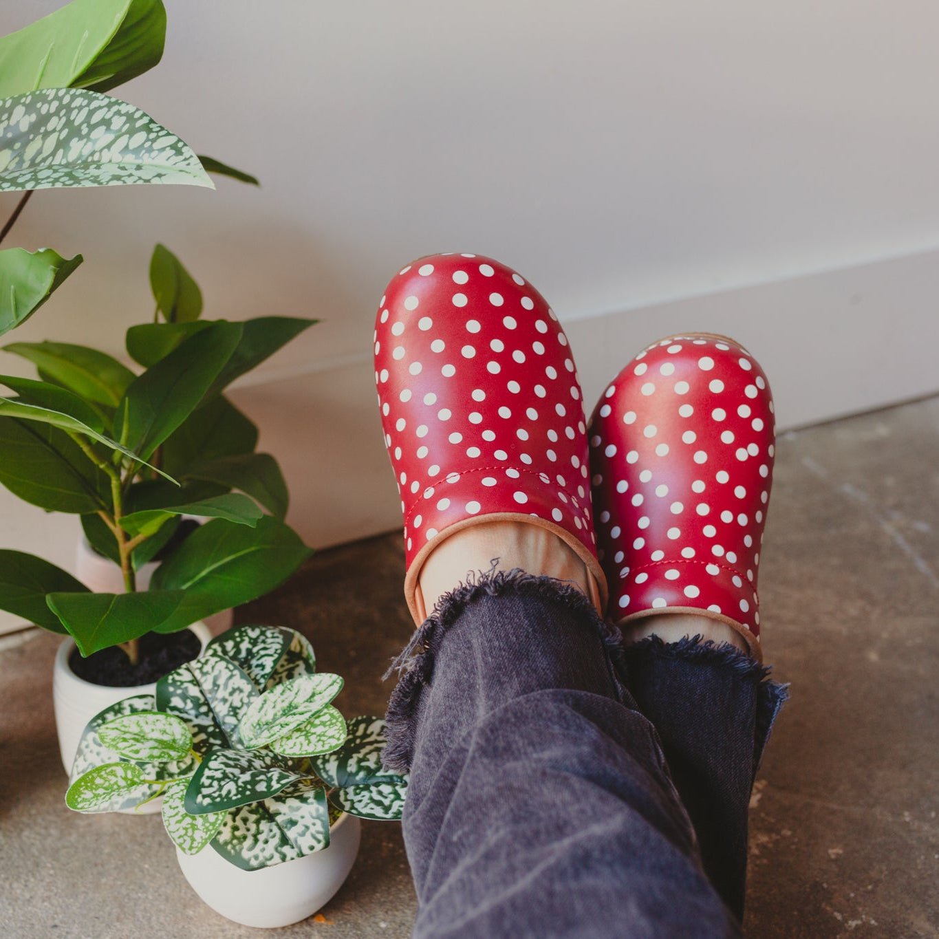 Roxbury Women's Clog in Red - Sanita