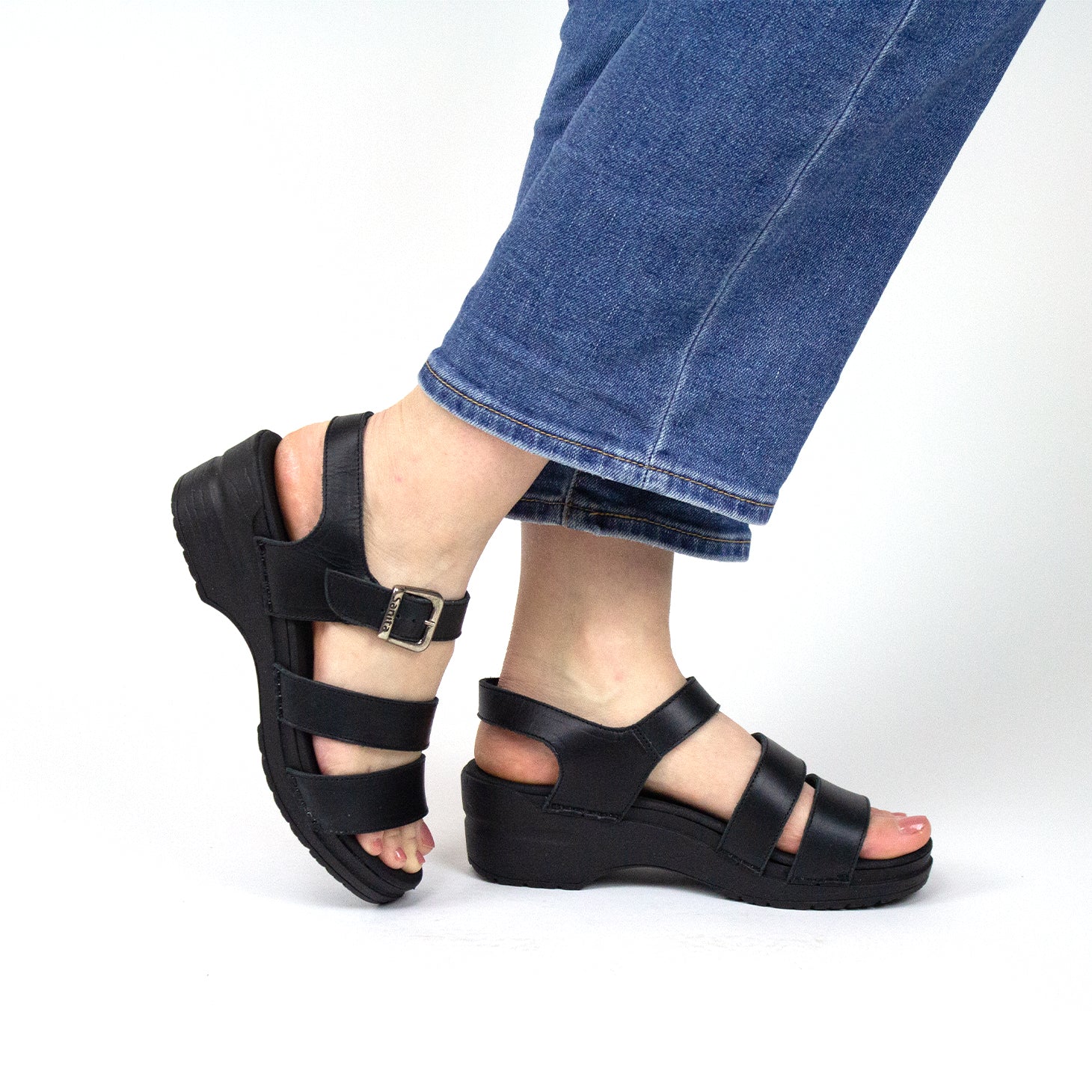 Sesso Women's Sandal in Black - Sanita