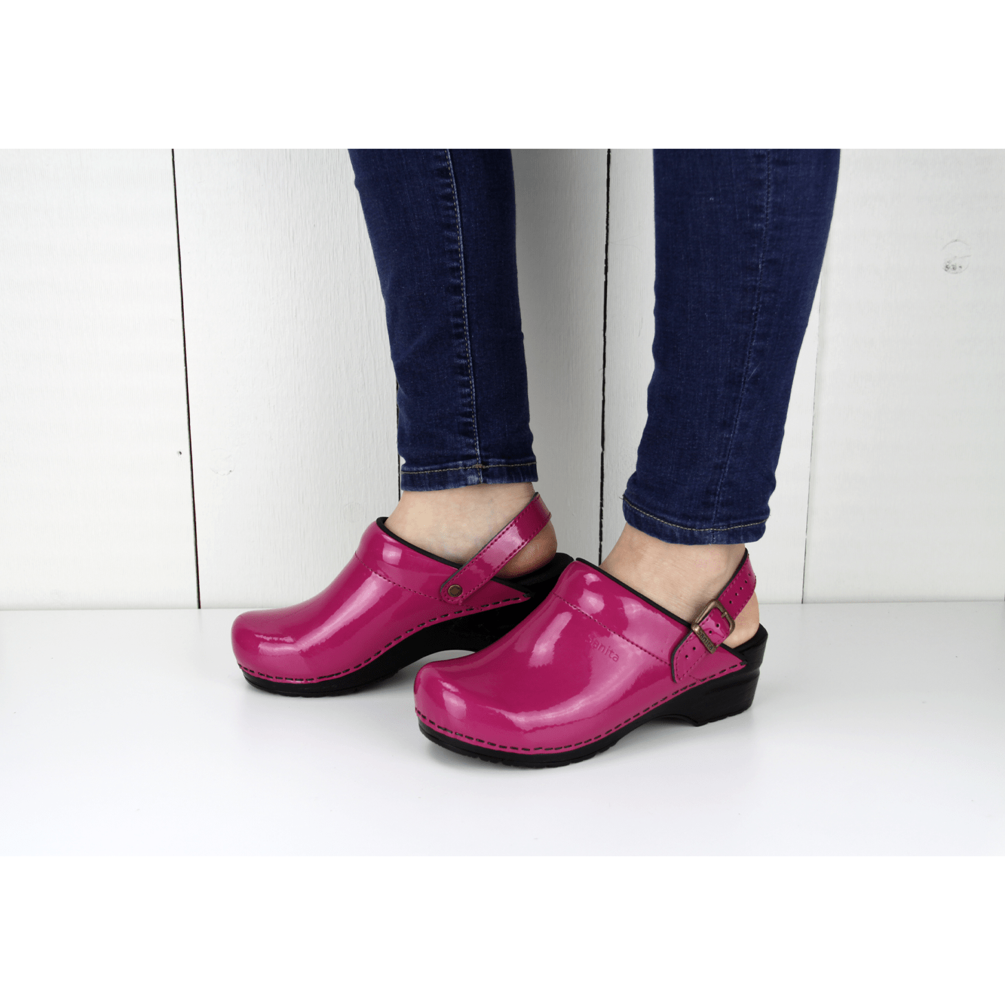 Sanita sales freya clogs