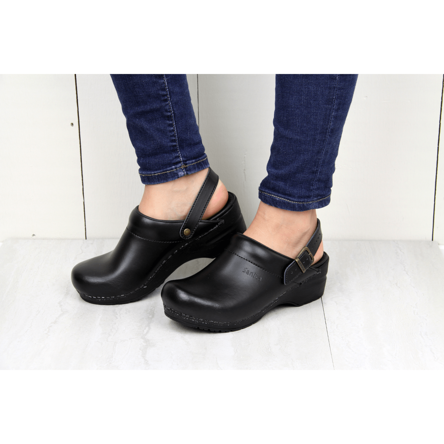 Sanita online women's clogs