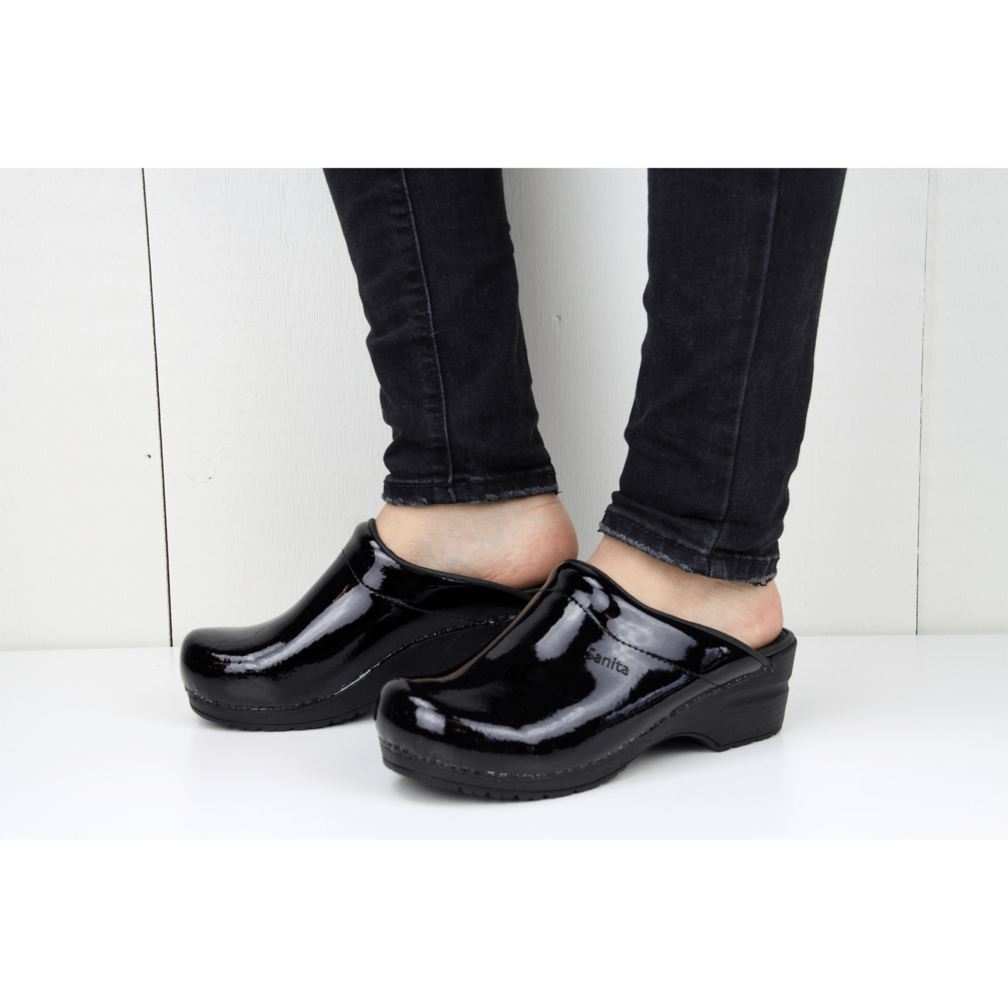 Sanita black 2025 patent clogs