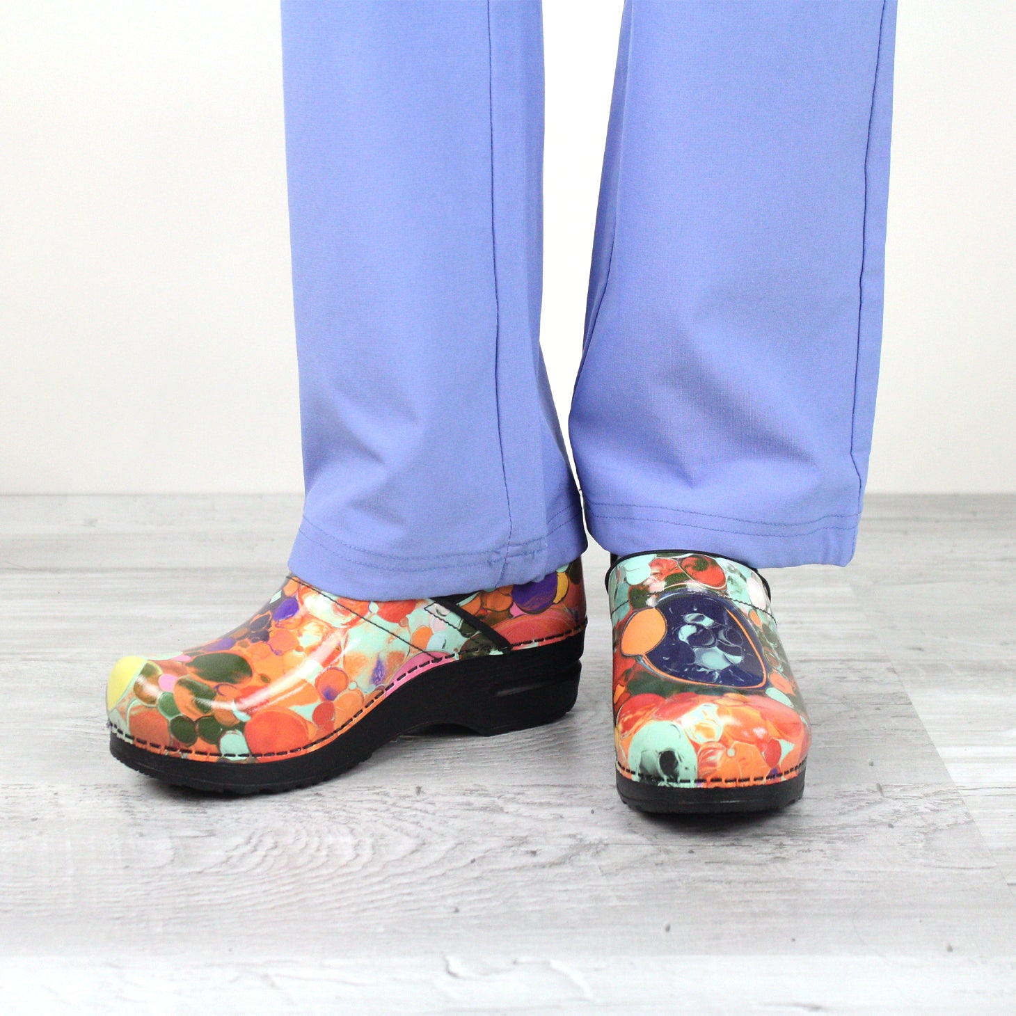 Restin Women s in Multicolor Sanita