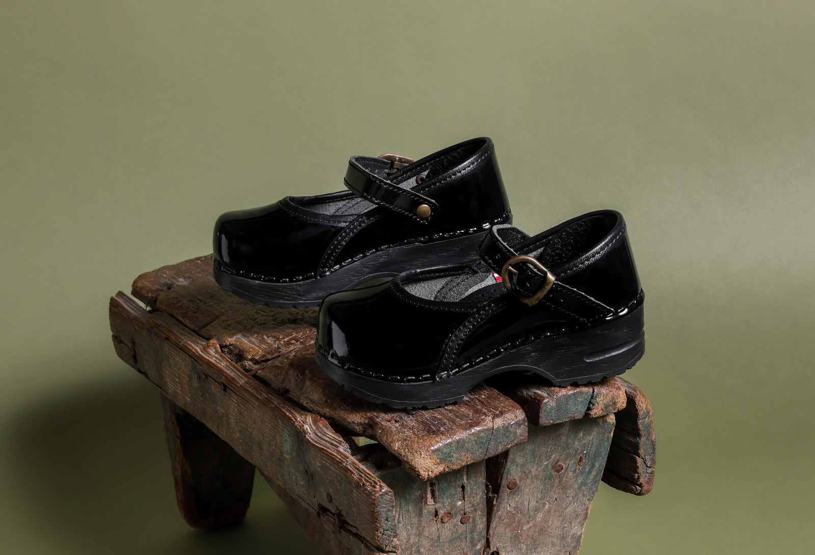 Shop Online For Stylist and Designer Kids Clog Sanita