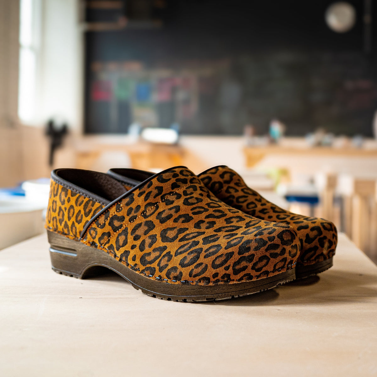 Sanita Boteh Women&#39;s Clog in Cheetah Closed Back Clog