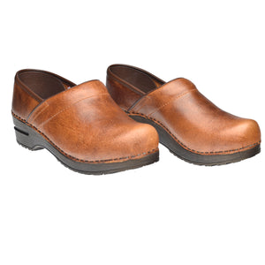 Sanita Errol Women&#39;s in Cognac Closed Back Clog