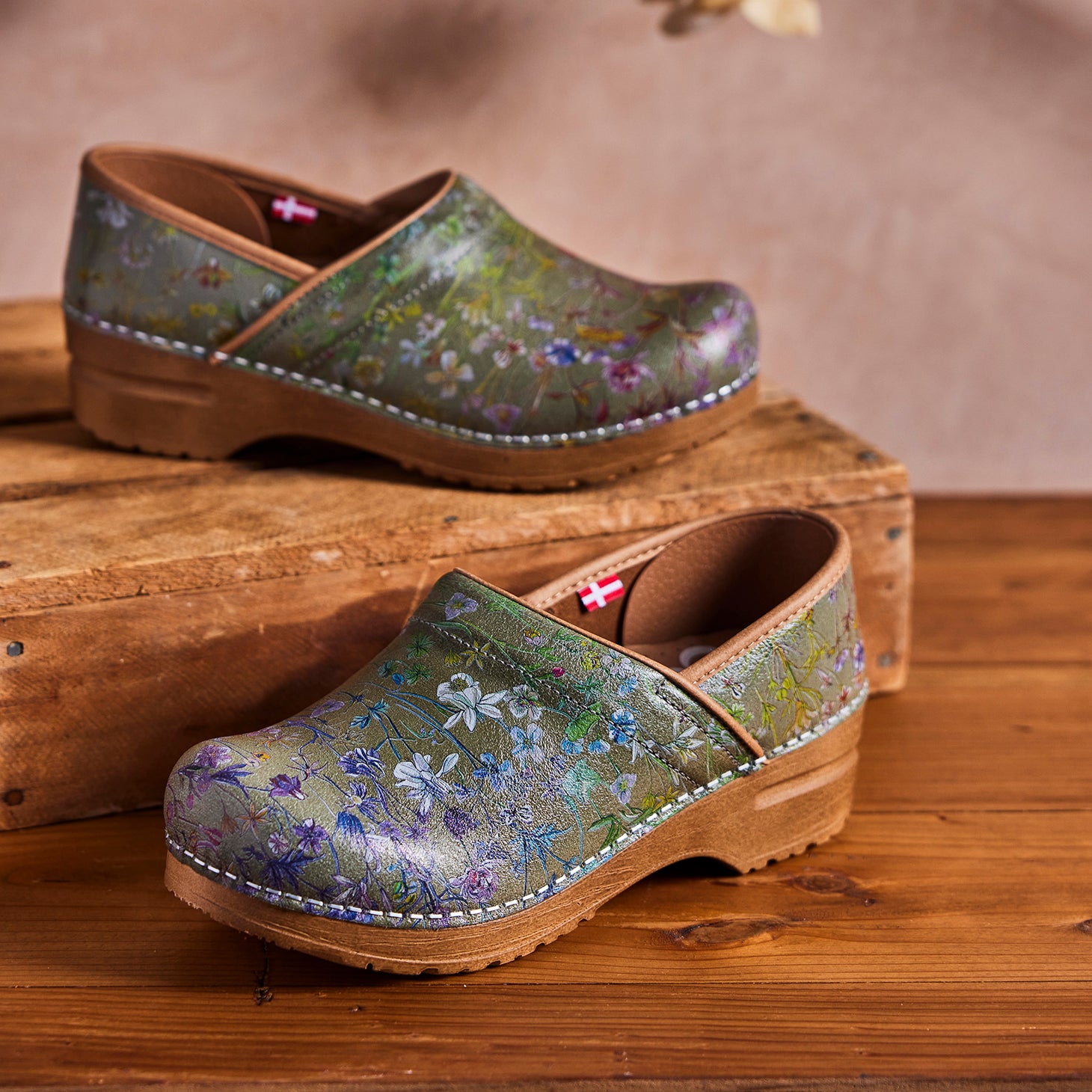 Fuchsia Women's Clog in Sage Sanita