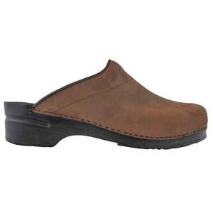 Sanita Karl Textured Oil Men&#39;s in Antique Brown Open Back Clog