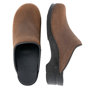 Sanita Karl Textured Oil Men&#39;s in Antique Brown Open Back Clog