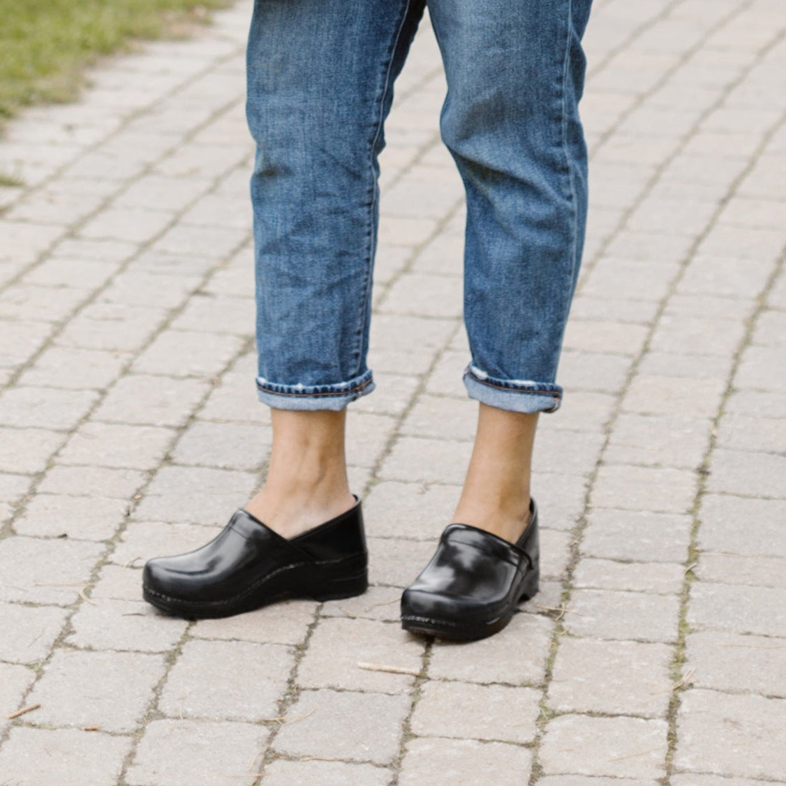 Sanita Pro. Cabrio Women&#39;s Clog in Black Closed Back Clog