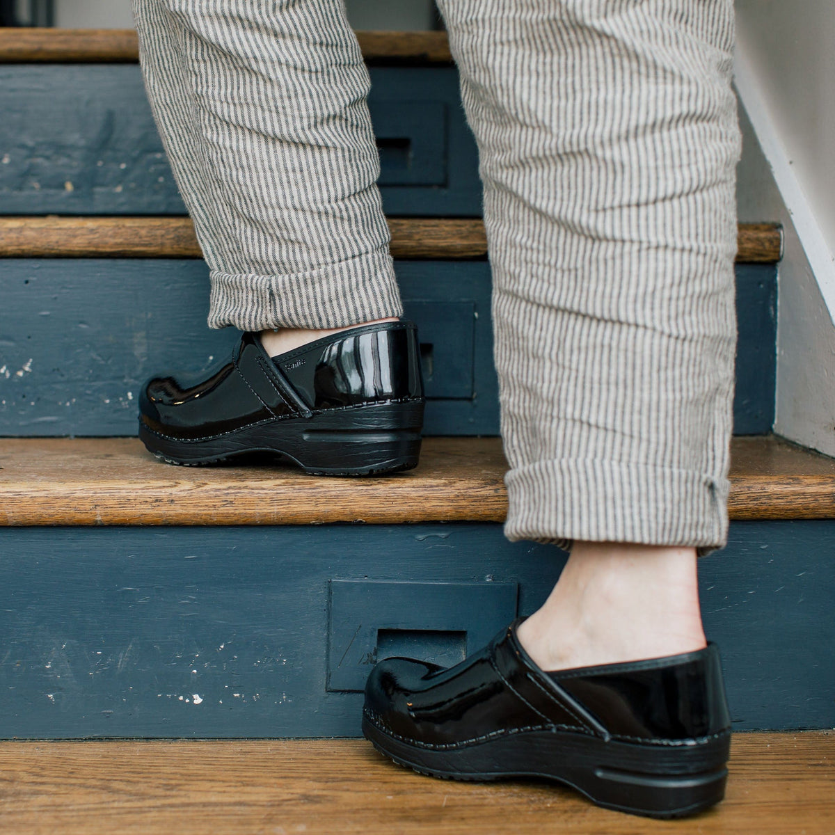 Sanita Pro. Patent Women&#39;s Clog in Black Closed Back Clog