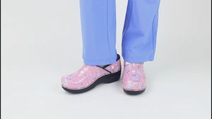 Sanita Weare Women&#39;s in Rose Closed Back Clog