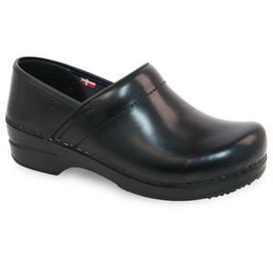 Sanita Addison Women&#39;s in Black Closed Back Clog