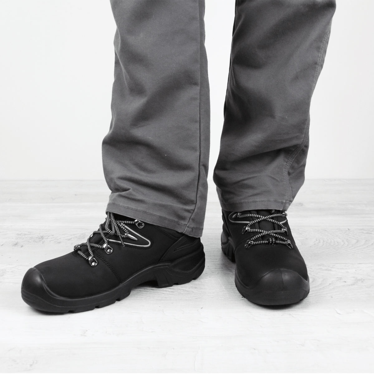 Sanita Amazon Unisex in Black Safety Boot