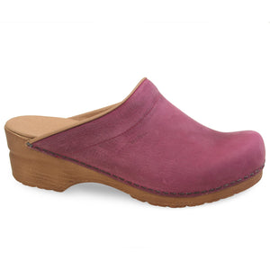 Sanita Ellis Women&#39;s Clog in Fuchsia Open Back Clog