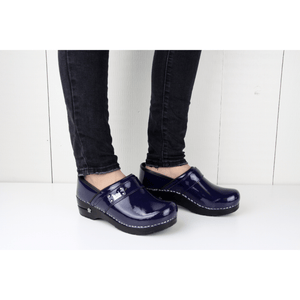 Sanita Lindsey Women&#39;s in Blue Closed Back Clog