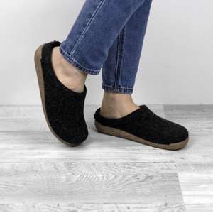 Sanita Lodge Slide Unisex in Charcoal Slipper