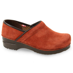 Sanita Nina Women&#39;s Clog in Rust Closed Back Clog