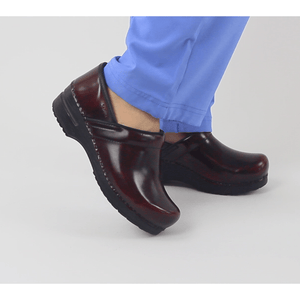 Pro. Cabrio Women s Clog in Bordeaux Sanita