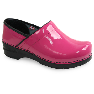 Sanita Pro. Patent Women&#39;s in Fuchsia Closed Back Clog