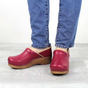 Sanita Pro Pu Women&#39;s in Raspberry -  Avail Spring &#39;23