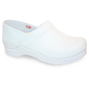 Sanita Pro. PU Women&#39;s in White Closed Back Clog
