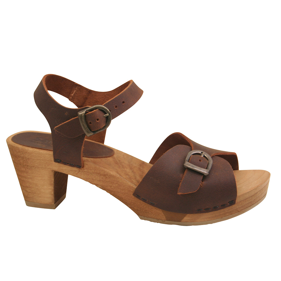 Sanita Tiana Women's in Chestnut